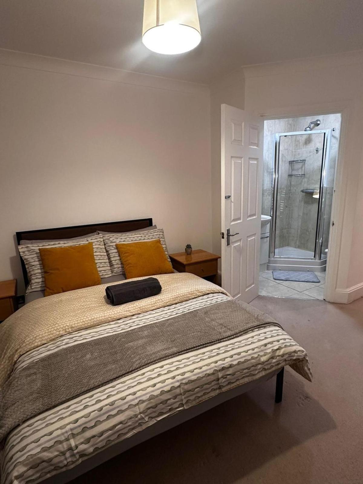 City Lux Apartment Лондон Екстериор снимка