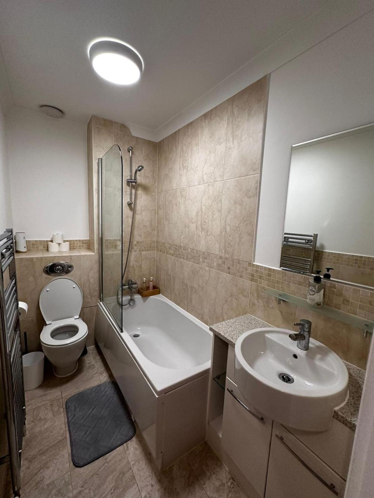 City Lux Apartment Лондон Екстериор снимка